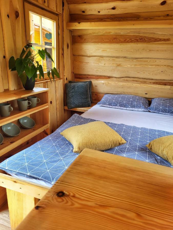 Unique wooden holiday house in nature Lukovica pri Domžalah Buitenkant foto