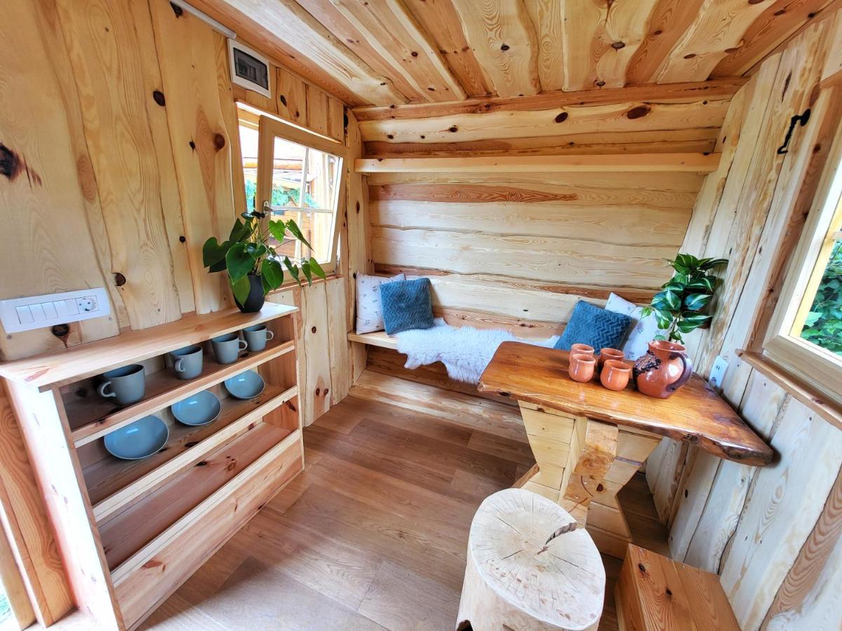 Unique wooden holiday house in nature Lukovica pri Domžalah Buitenkant foto