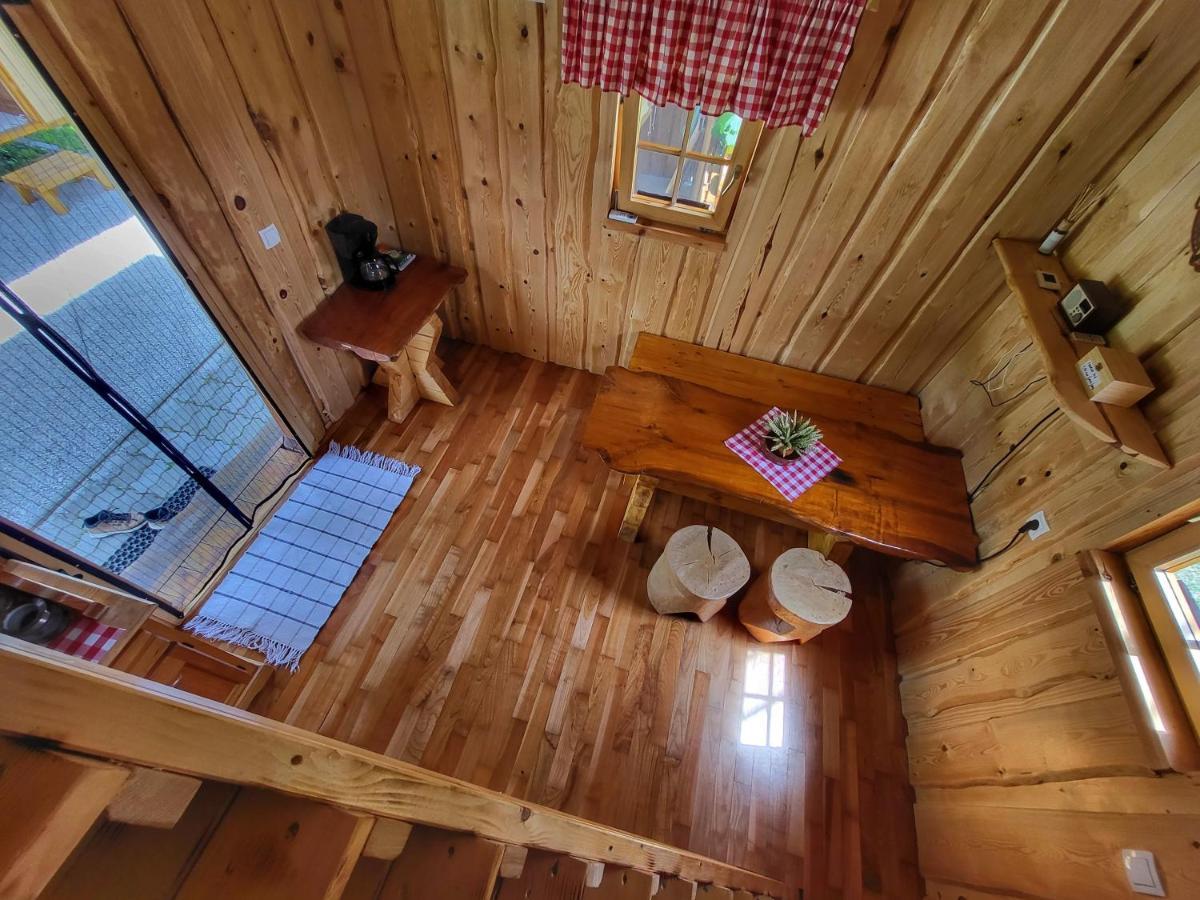 Unique wooden holiday house in nature Lukovica pri Domžalah Buitenkant foto