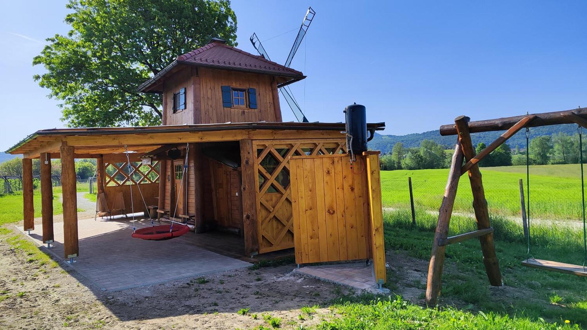 Unique wooden holiday house in nature Lukovica pri Domžalah Buitenkant foto